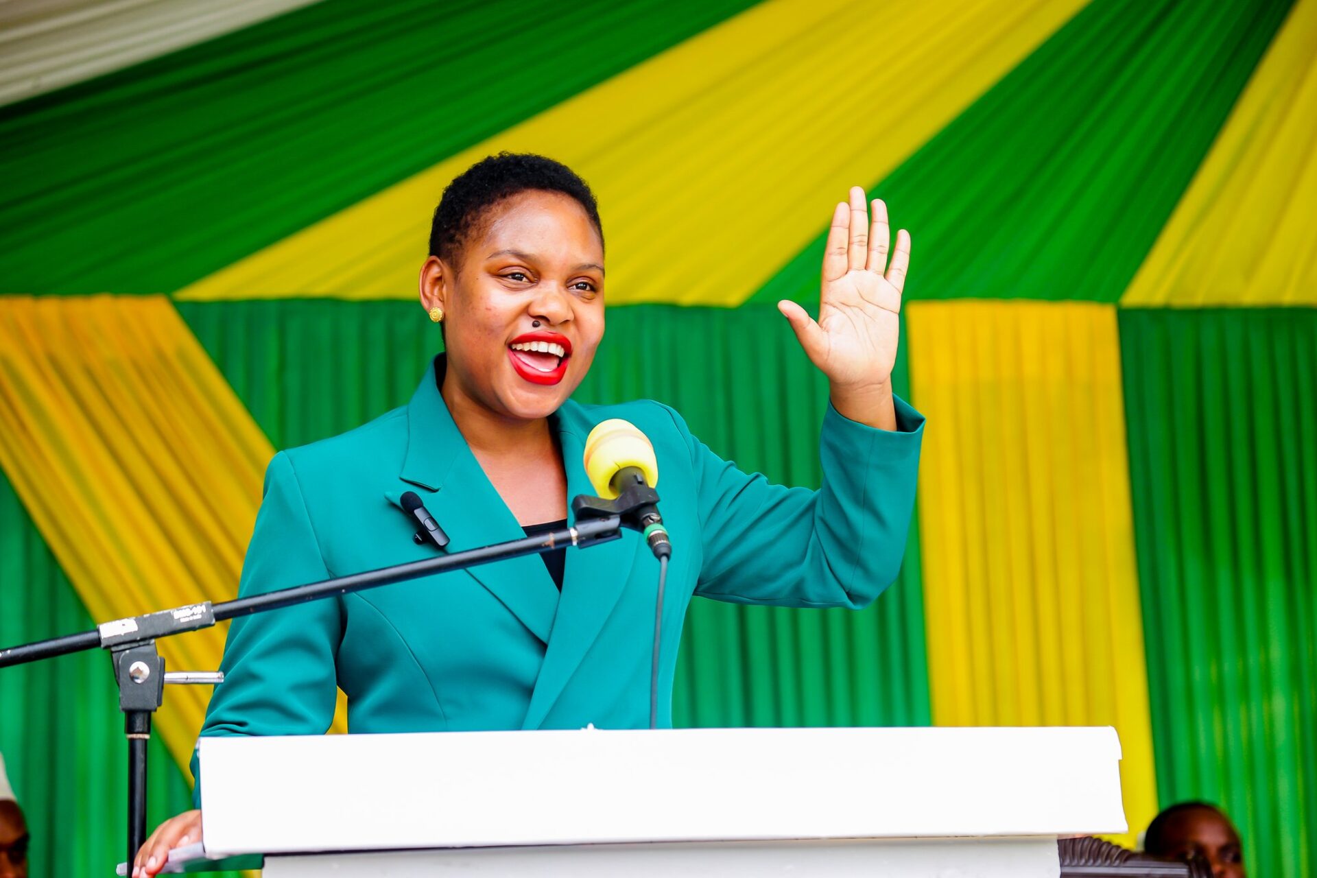 Amos Makalla Amos Makalla