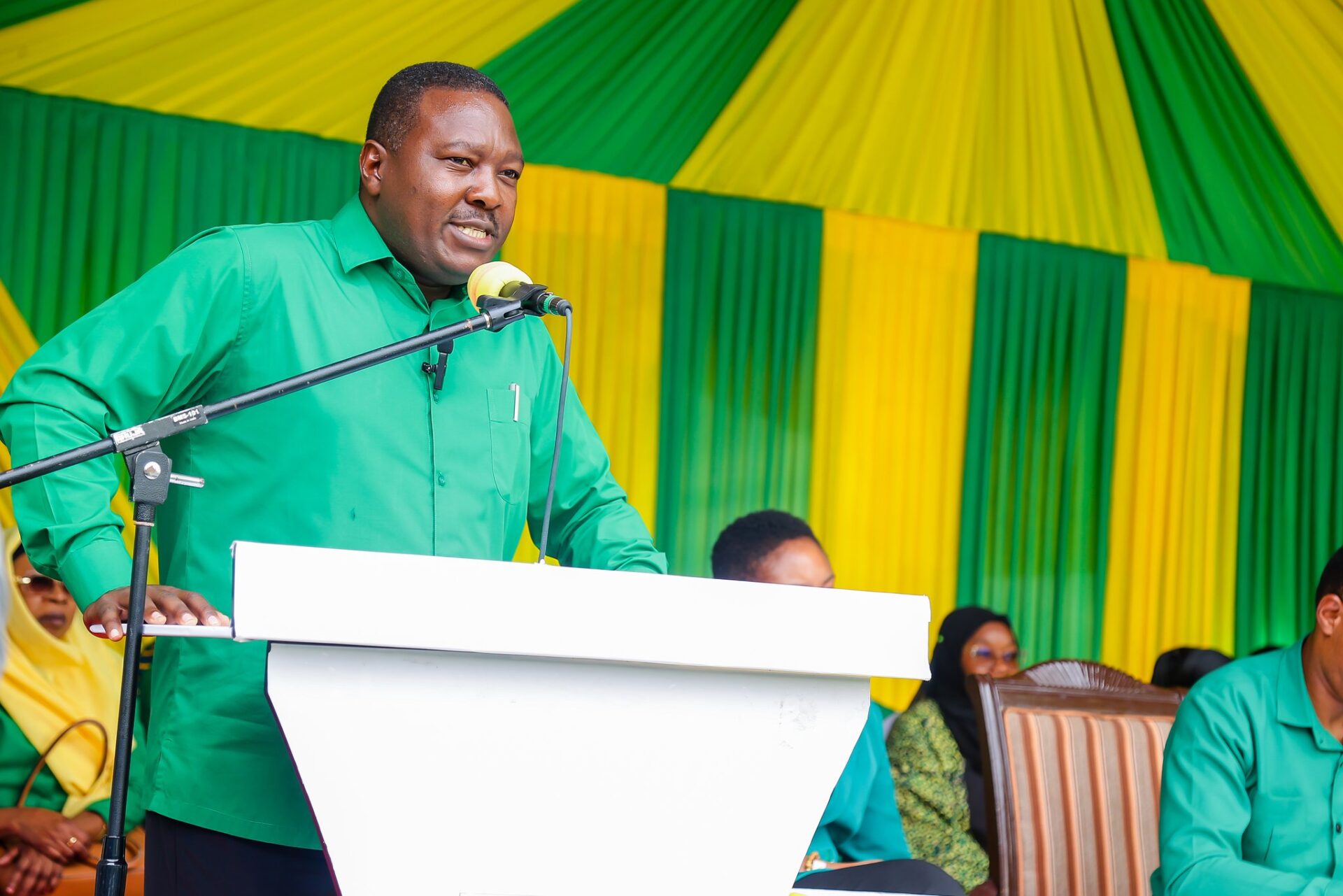 Amos Makalla Amos Makalla