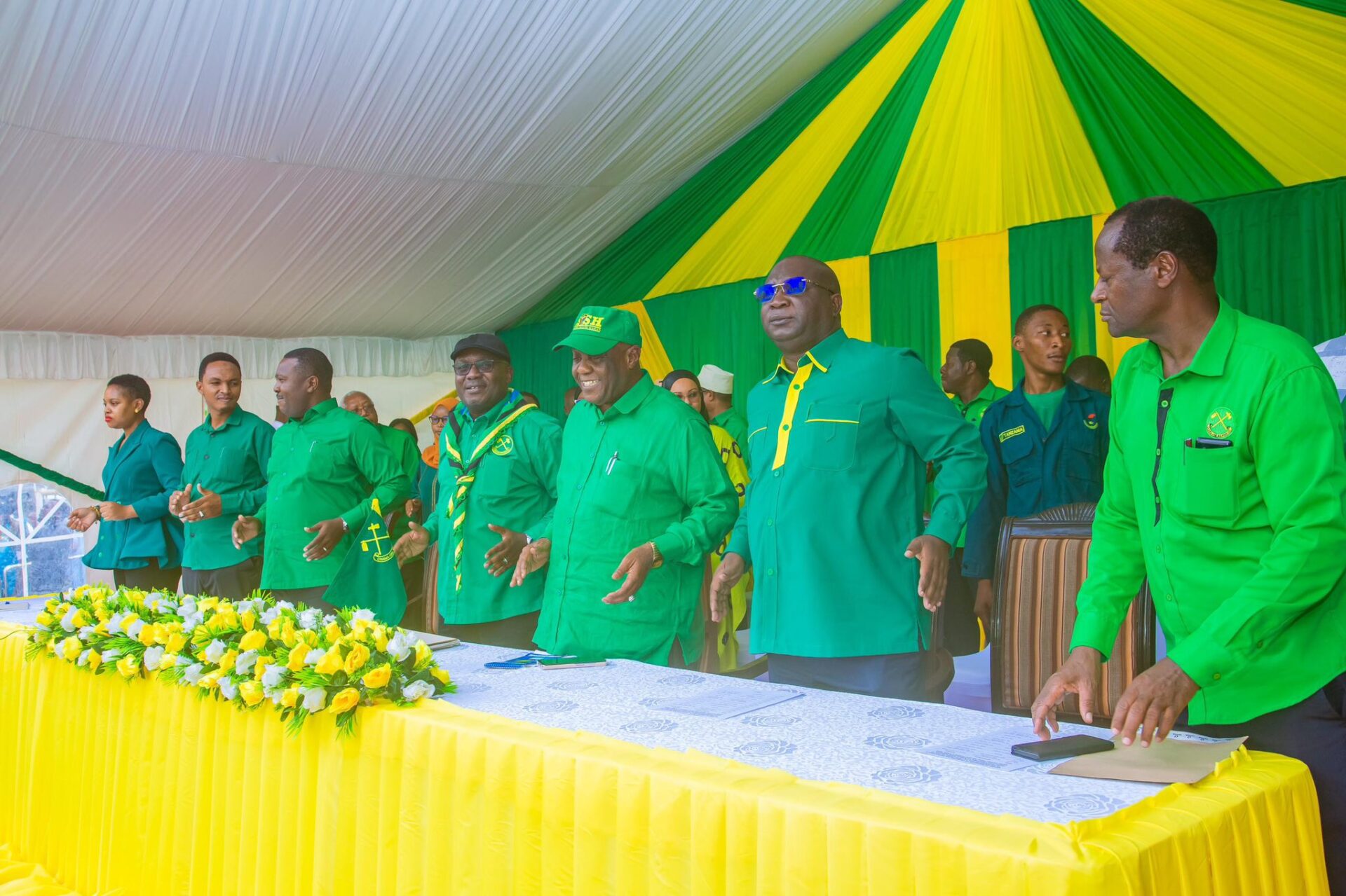 Amos Makalla Amos Makalla